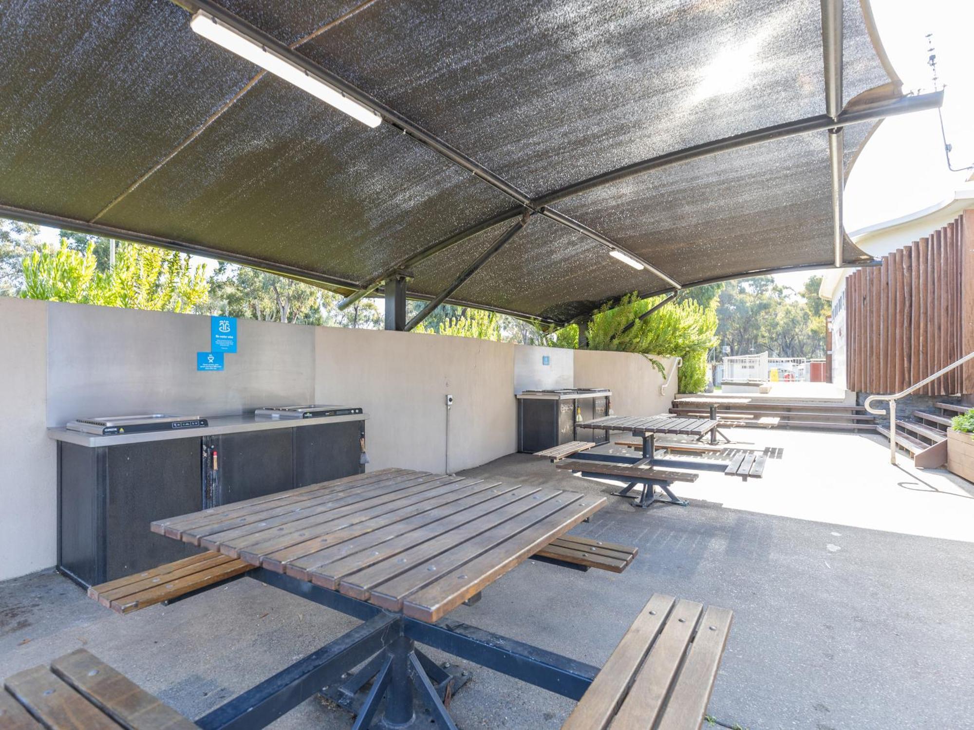 Nrma Echuca Holiday Park ภายนอก รูปภาพ