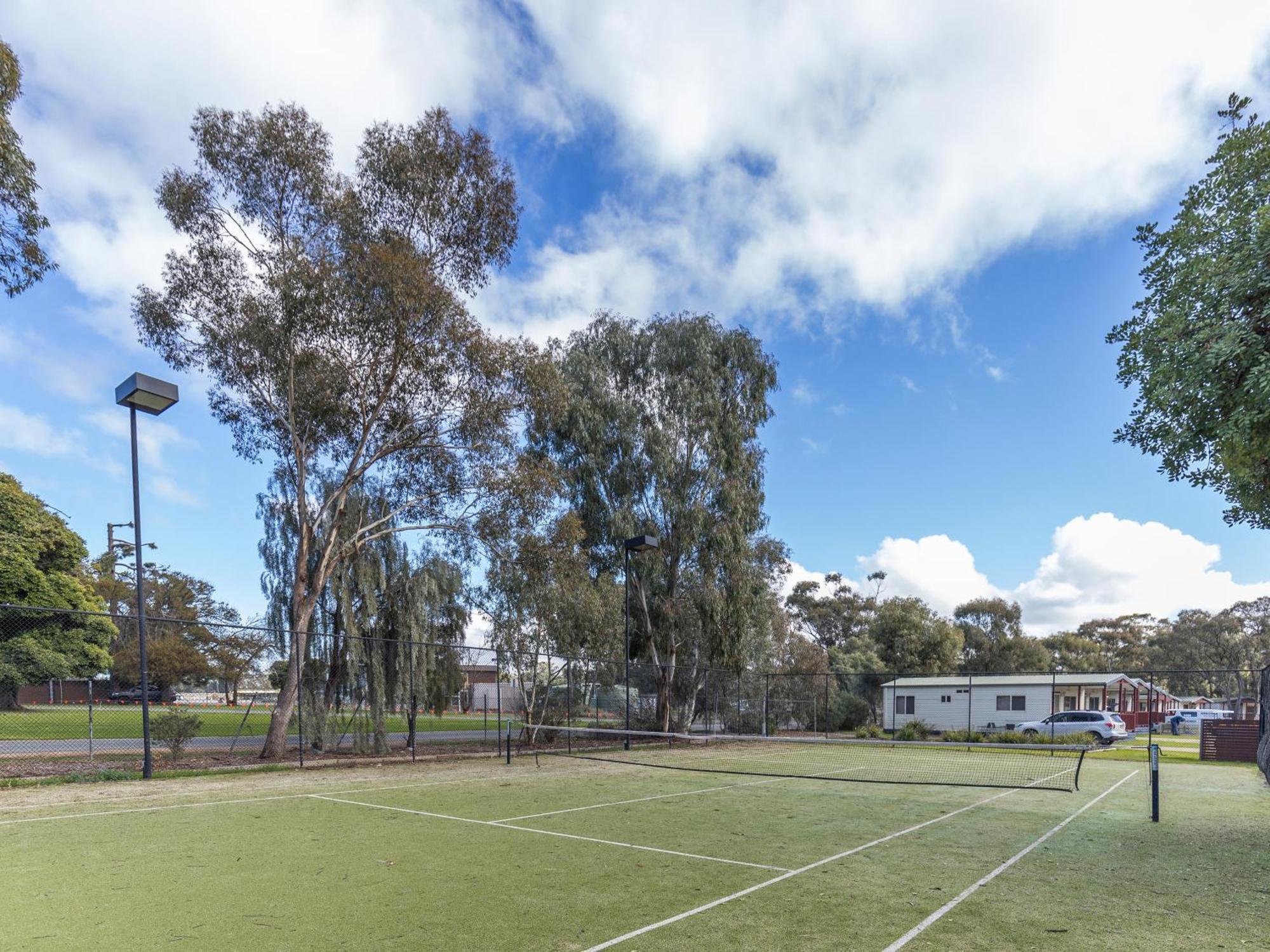 Nrma Echuca Holiday Park ภายนอก รูปภาพ