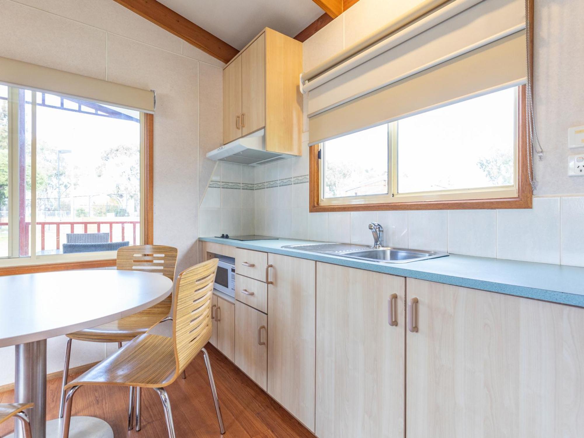 Nrma Echuca Holiday Park ภายนอก รูปภาพ