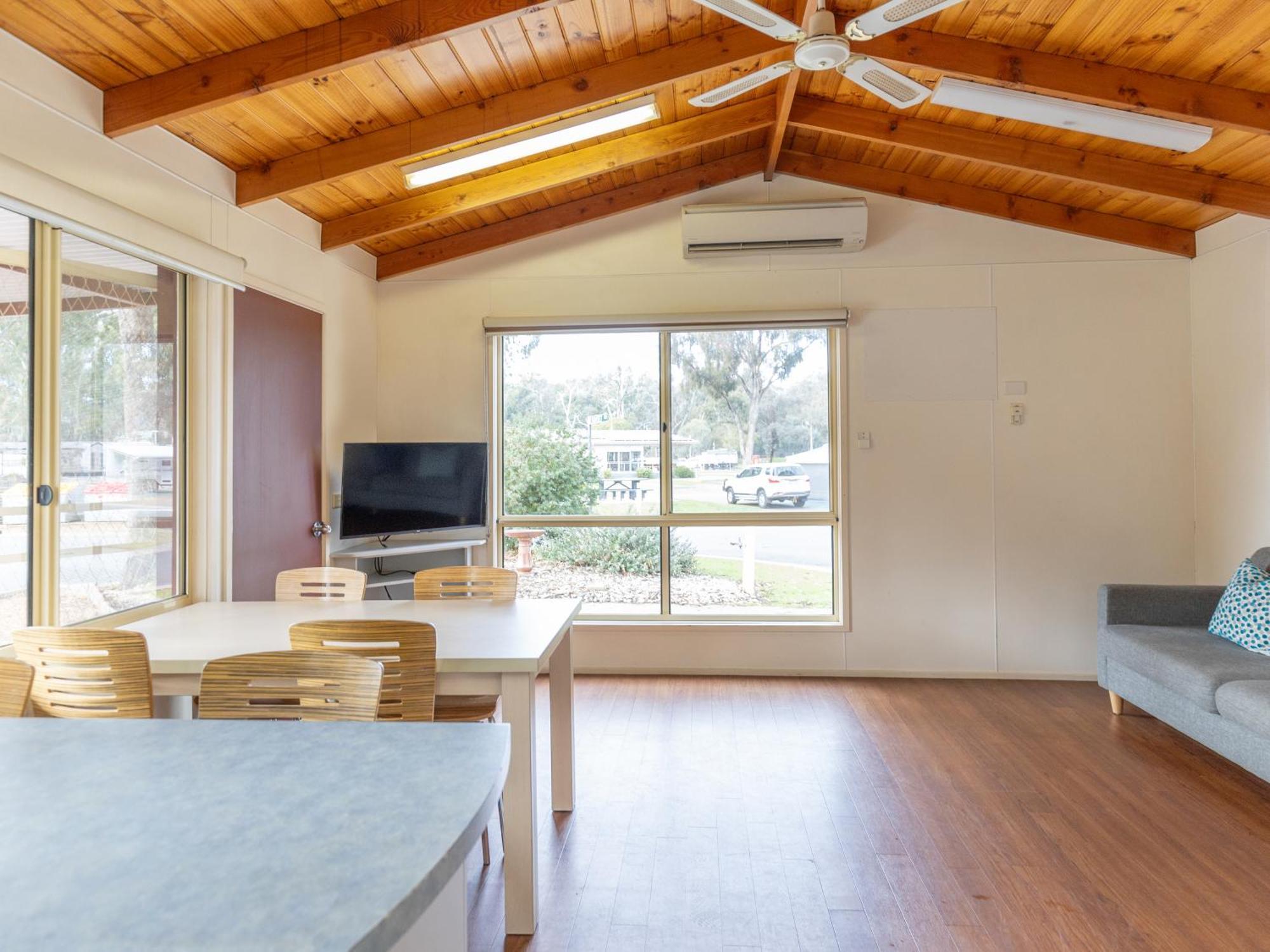 Nrma Echuca Holiday Park ภายนอก รูปภาพ