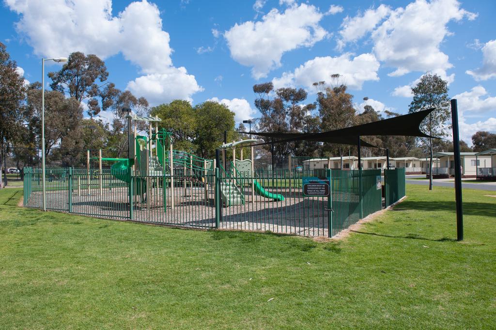 Nrma Echuca Holiday Park ภายนอก รูปภาพ