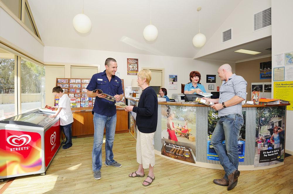 Nrma Echuca Holiday Park ภายนอก รูปภาพ
