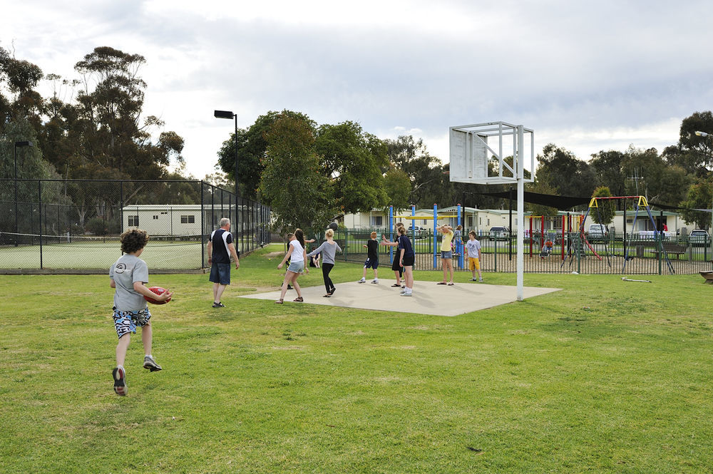 Nrma Echuca Holiday Park ภายนอก รูปภาพ